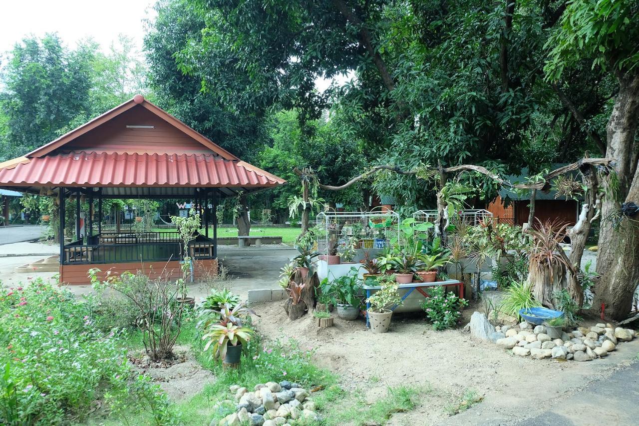 Baan Suan Chan Kanchanaburi Bagian luar foto
